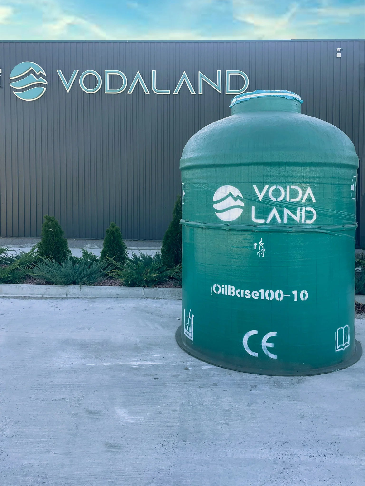 Separador de Hidrocarburos sin BYPASS OilBase100-10 l/s D1600 H2250 Ø160 con decantador 1000L
