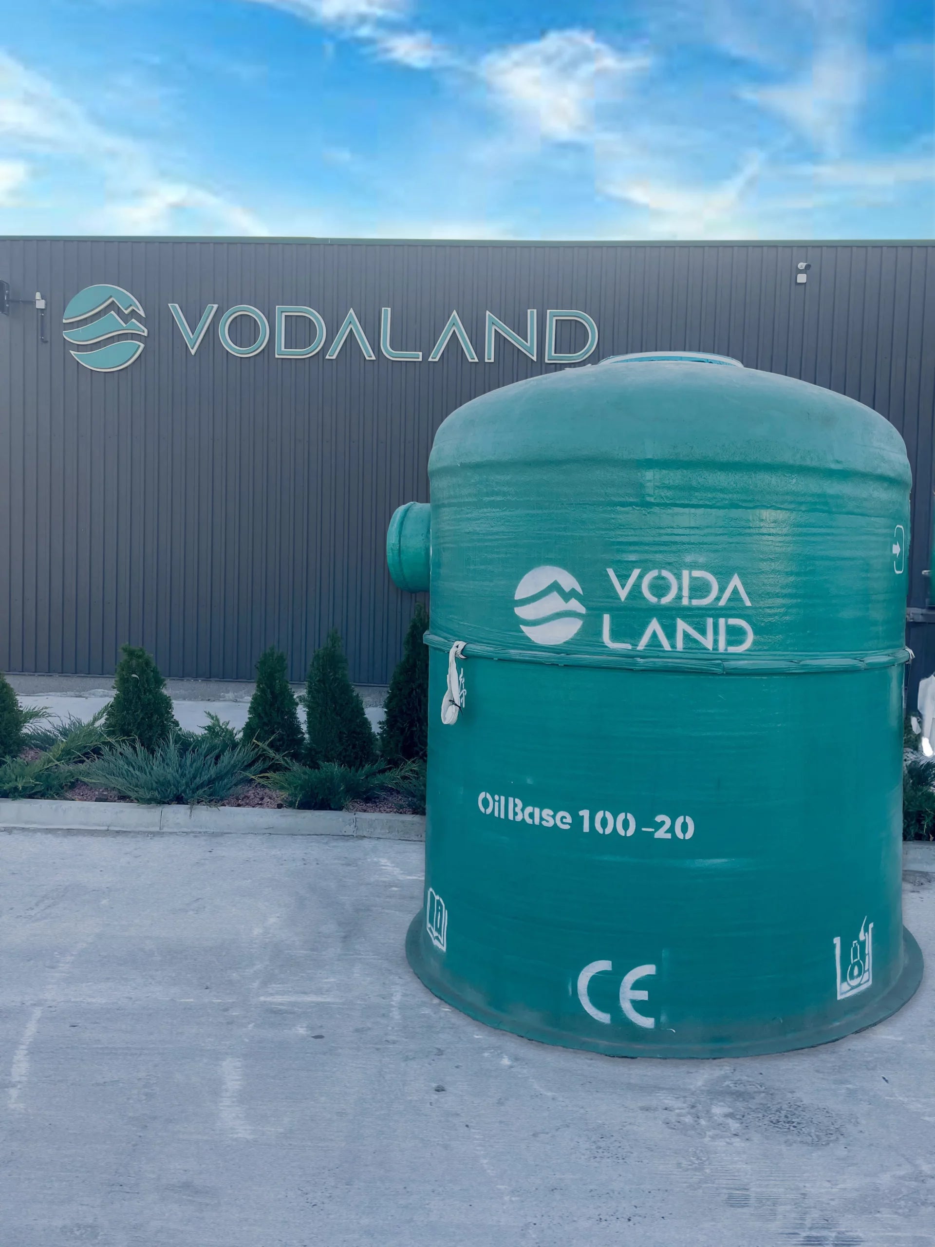 Separador de Hidrocarburos sin BYPASS OilBase100-20 l/s D1800 H2650 Ø200 con decantador 2000L